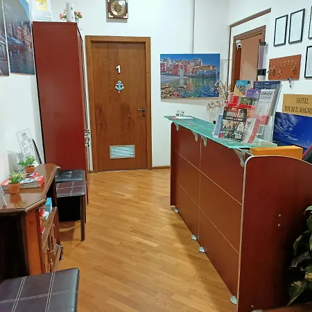 Отель Youri Il Magnifico