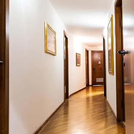 Youri Il Magnifico Hotel Genoa