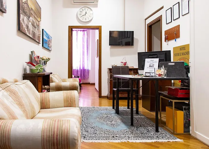 Ξενοδοχείο Youri Il Magnifico 2*